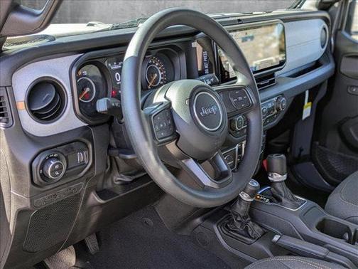 2025 Jeep Gladiator Nighthawk