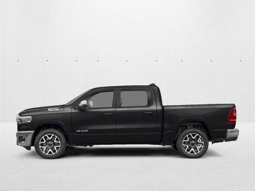 Diamond Black Crystal Pearlcoat 2026 RAM 1500 Laramie