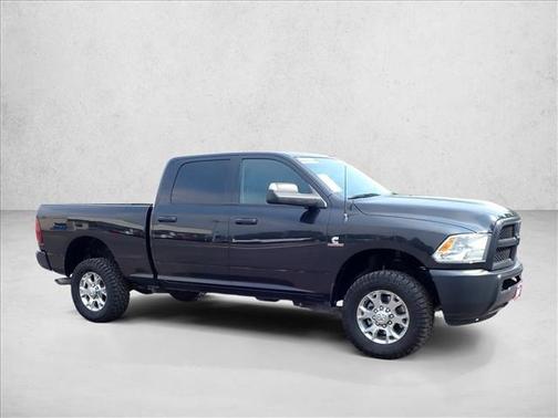 Brilliant Black Crystal Pearlcoat 2018 RAM 2500 Tradesman Crew Cab 4x4 6'4' Box