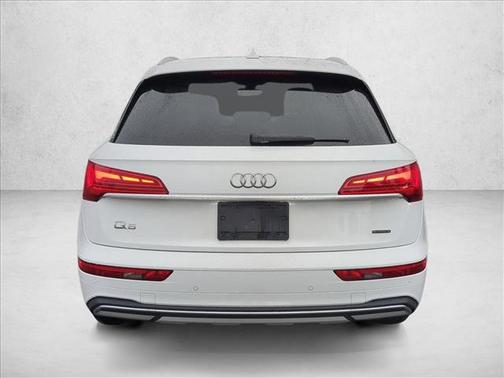 2023 Audi Q5 40 Premium Plus