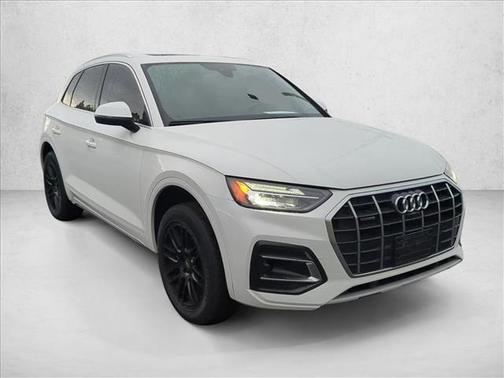 2023 Audi Q5 40 Premium Plus