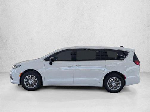 Bright White Clearcoat 2026 Chrysler Pacifica L