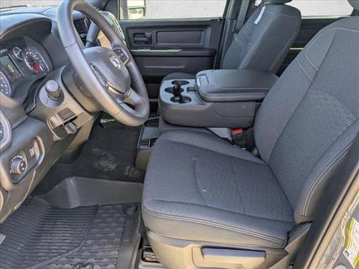 2026 RAM 2500 Tradesman Crew Cab 4x4 6'4' Box