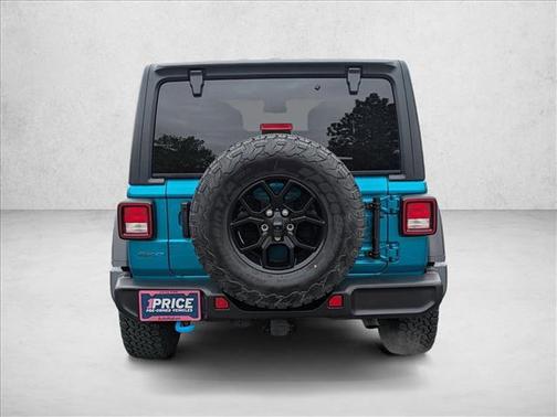 Bikini Pearl Coat 2024 Jeep Wrangler 4xe Willys