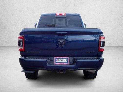 Patriot Blue Pearlcoat 2022 RAM 2500 Laramie Crew Cab 4x4 6'4' Box