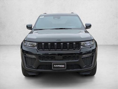 Diamond Black Crystal Pearlcoat 2026 Jeep Grand Cherokee Limited