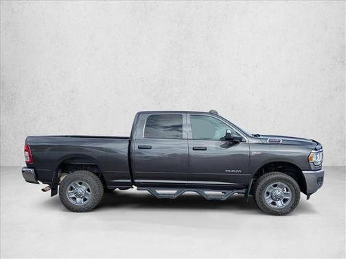 2021 RAM 2500 Tradesman Crew Cab 4x4 6'4' Box