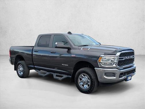 2021 RAM 2500 Tradesman Crew Cab 4x4 6'4' Box