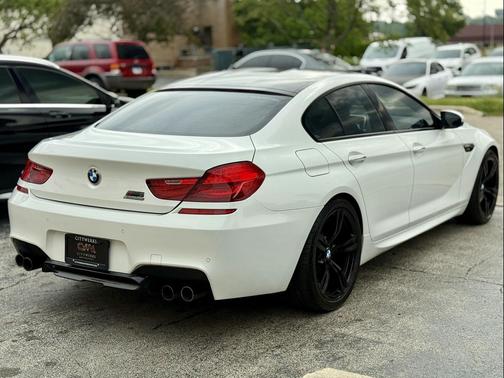 Alpine White 2014 BMW M6 Base