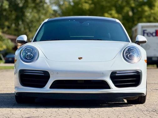 2019 Porsche 911 Turbo