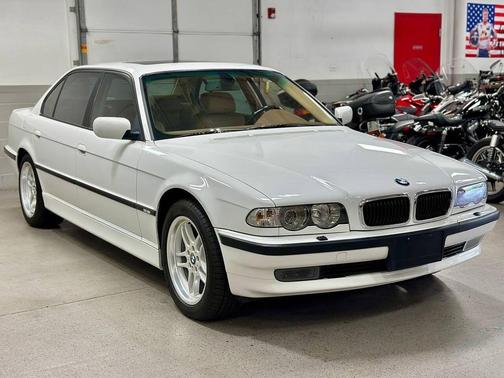 2001 BMW 740 740iL 4dr Sedan