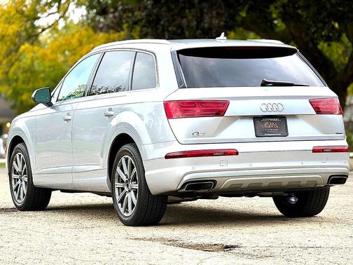 2019 Audi Q7 45 Premium Plus