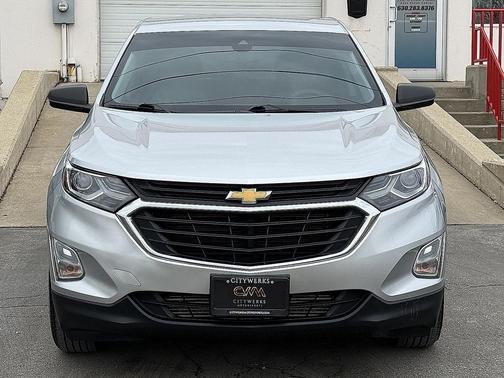 Silver Ice Metallic 2020 Chevrolet Equinox LS