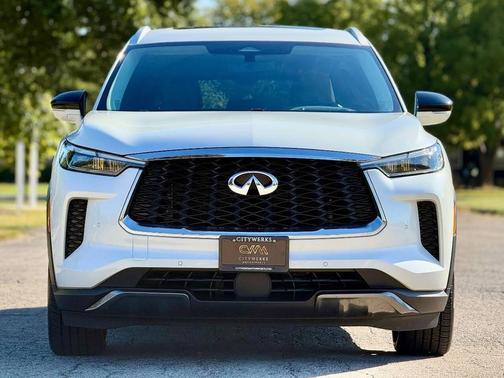 2023 INFINITI QX60 SENSORY