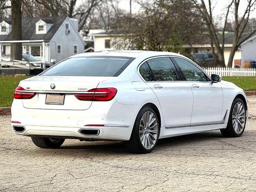 2016 BMW 750 i xDrive