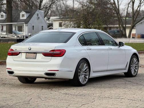2016 BMW 750 i xDrive