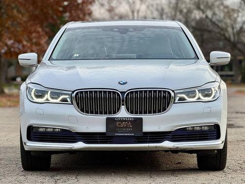 2016 BMW 750 i xDrive