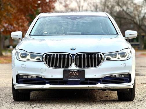 2016 BMW 750 i xDrive
