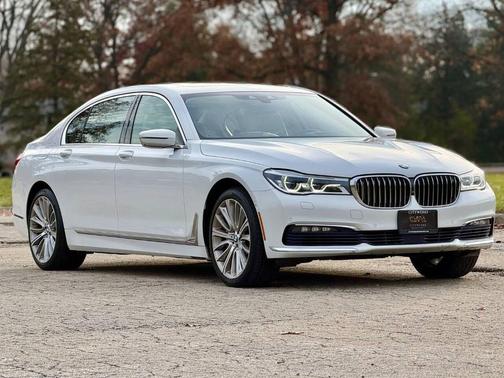 2016 BMW 750 i xDrive
