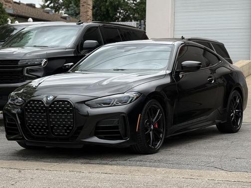 Black Sapphire Metallic 2022 BMW M440 i xDrive