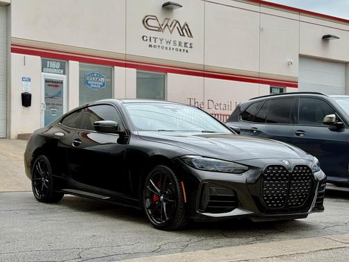 Black Sapphire Metallic 2022 BMW M440 i xDrive