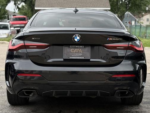 Black Sapphire Metallic 2022 BMW M440 i xDrive