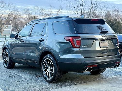 Magnetic Metallic 2016 Ford Explorer Sport