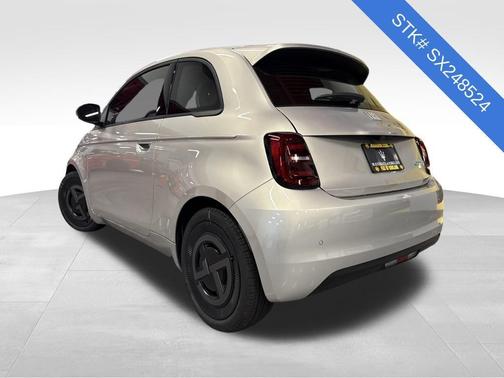 2025 FIAT 500e Base