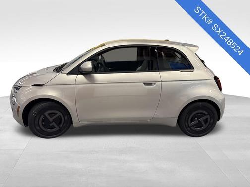 2025 FIAT 500e Base