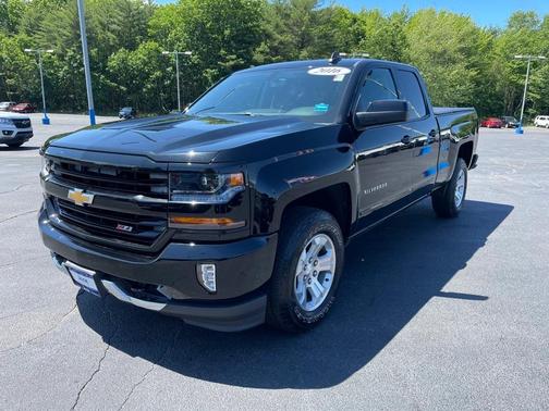 Photo 3 of 32 of 2016 Chevrolet Silverado 1500 LT