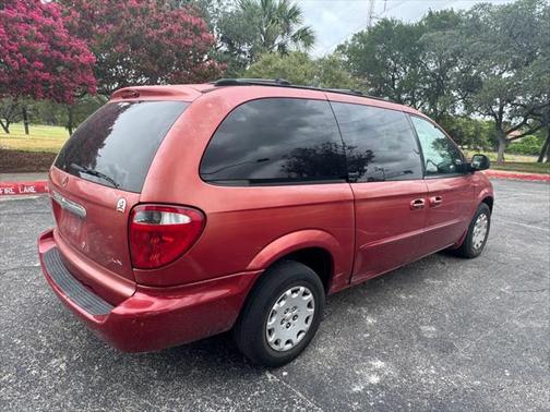 2003 Chrysler Town & Country LX