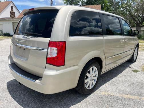 2012 Chrysler Town & Country Touring