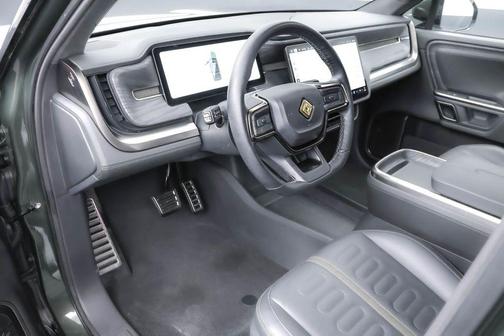2023 Rivian R1S Adventure