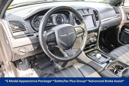 2022 Chrysler 300 S