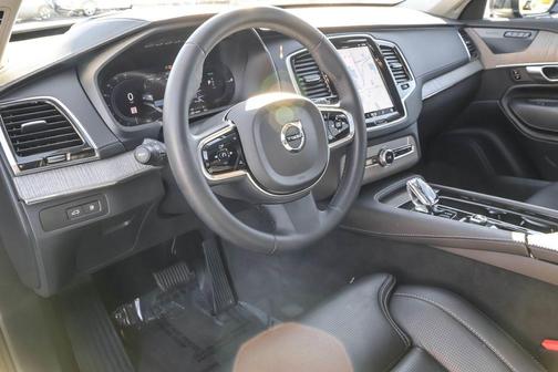 2023 Volvo XC90 Recharge Plug-In Hybrid T8 Ultimate 6-Seater