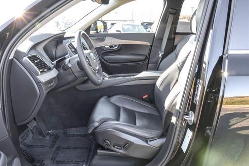 2023 Volvo XC90 Recharge Plug-In Hybrid T8 Ultimate 6-Seater