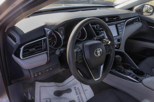 2018 Toyota Camry Hybrid LE