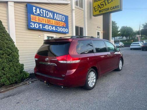 2013 Toyota Sienna XLE