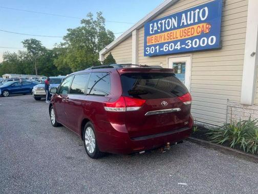 2013 Toyota Sienna XLE