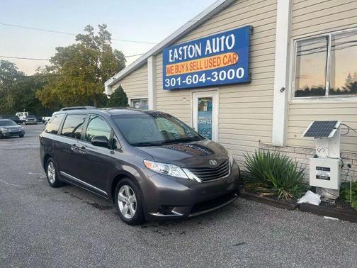 2017 Toyota Sienna LE