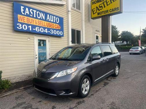 2017 Toyota Sienna LE