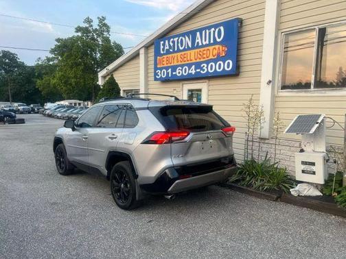 2023 Toyota RAV4 Hybrid SE
