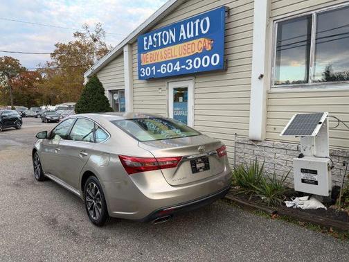 2018 Toyota Avalon XLE