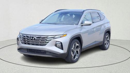 Shimmering Silver 2024 Hyundai TUCSON Limited