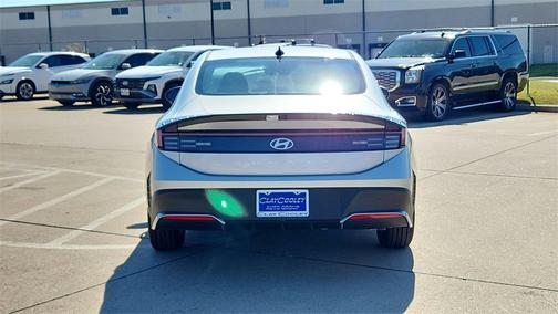 2026 Hyundai SONATA SE