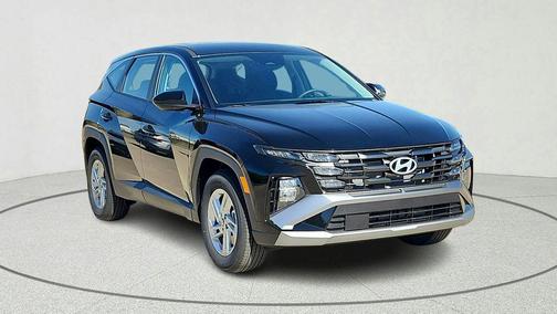 Phantom Black 2026 Hyundai TUCSON SE