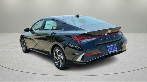 Abyss Black 2025 Hyundai ELANTRA SEL