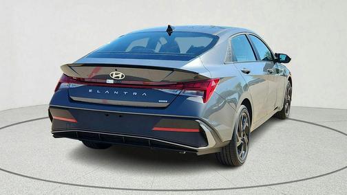 2026 Hyundai ELANTRA HEV SEL Sport