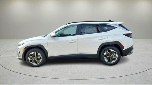 Serenity White Pearl 2025 Hyundai TUCSON SEL Convenience