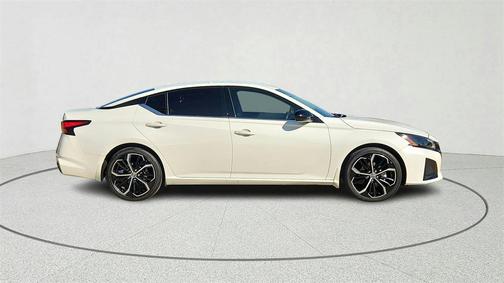 2024 Nissan Altima SR FWD
